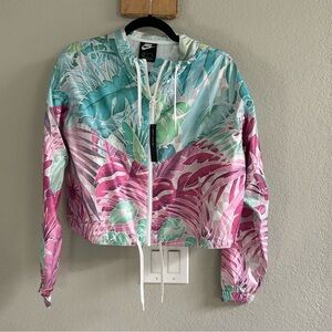 Women’s Nike Tropical Floral Print Cropped Wind Breaker